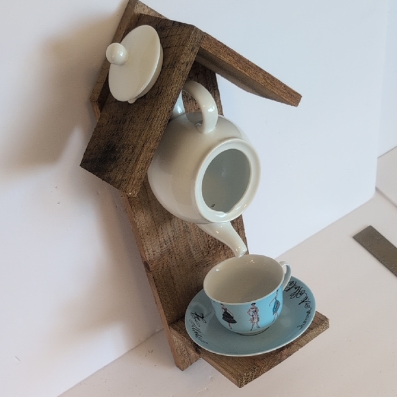 Rustic Wooden Teapot and Cup Handmade Bird Feeder Ladies Tea Time - Picture 2 of 16